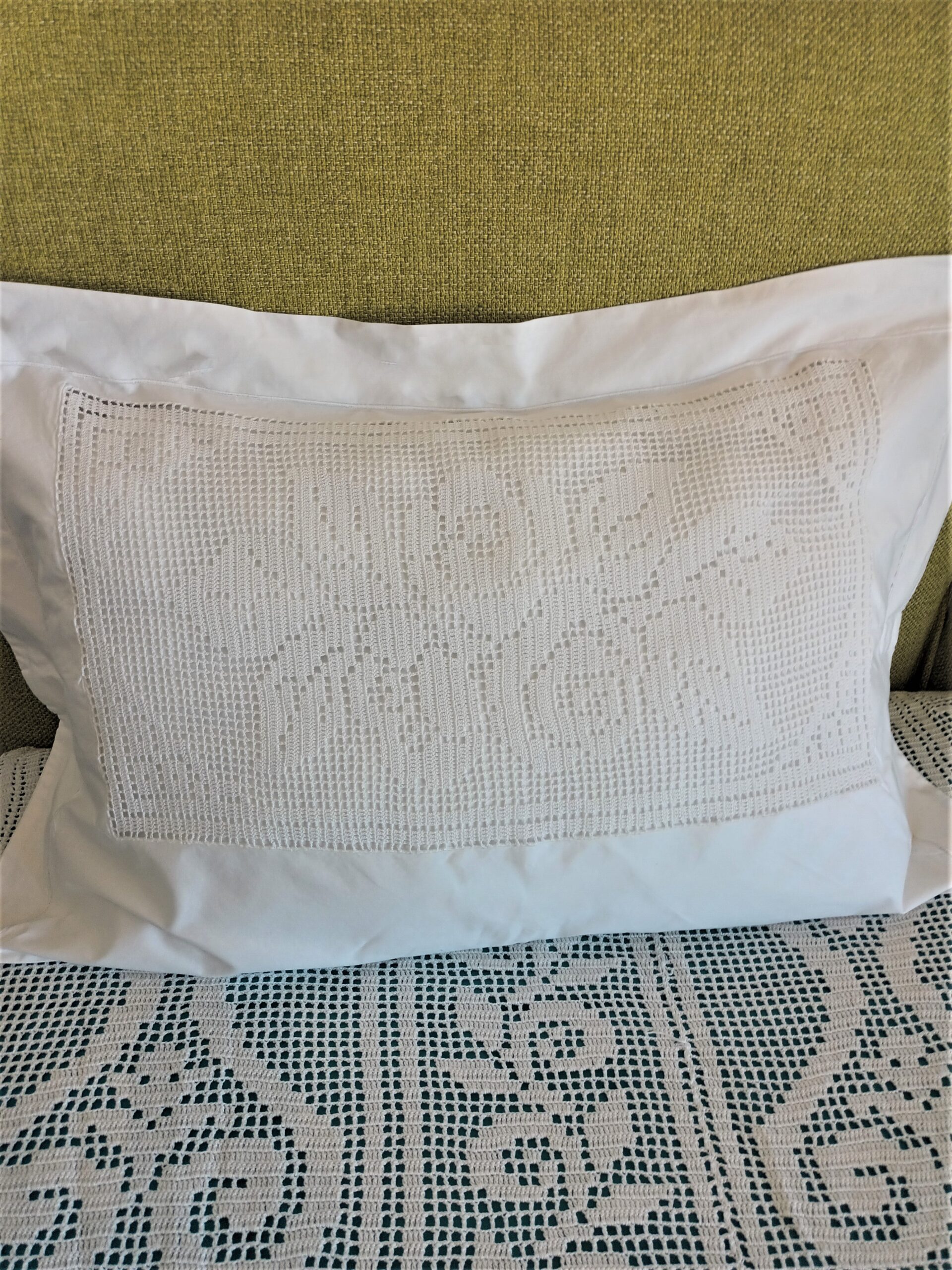Handmade bed pillows with crochet and cotton in white_set of two