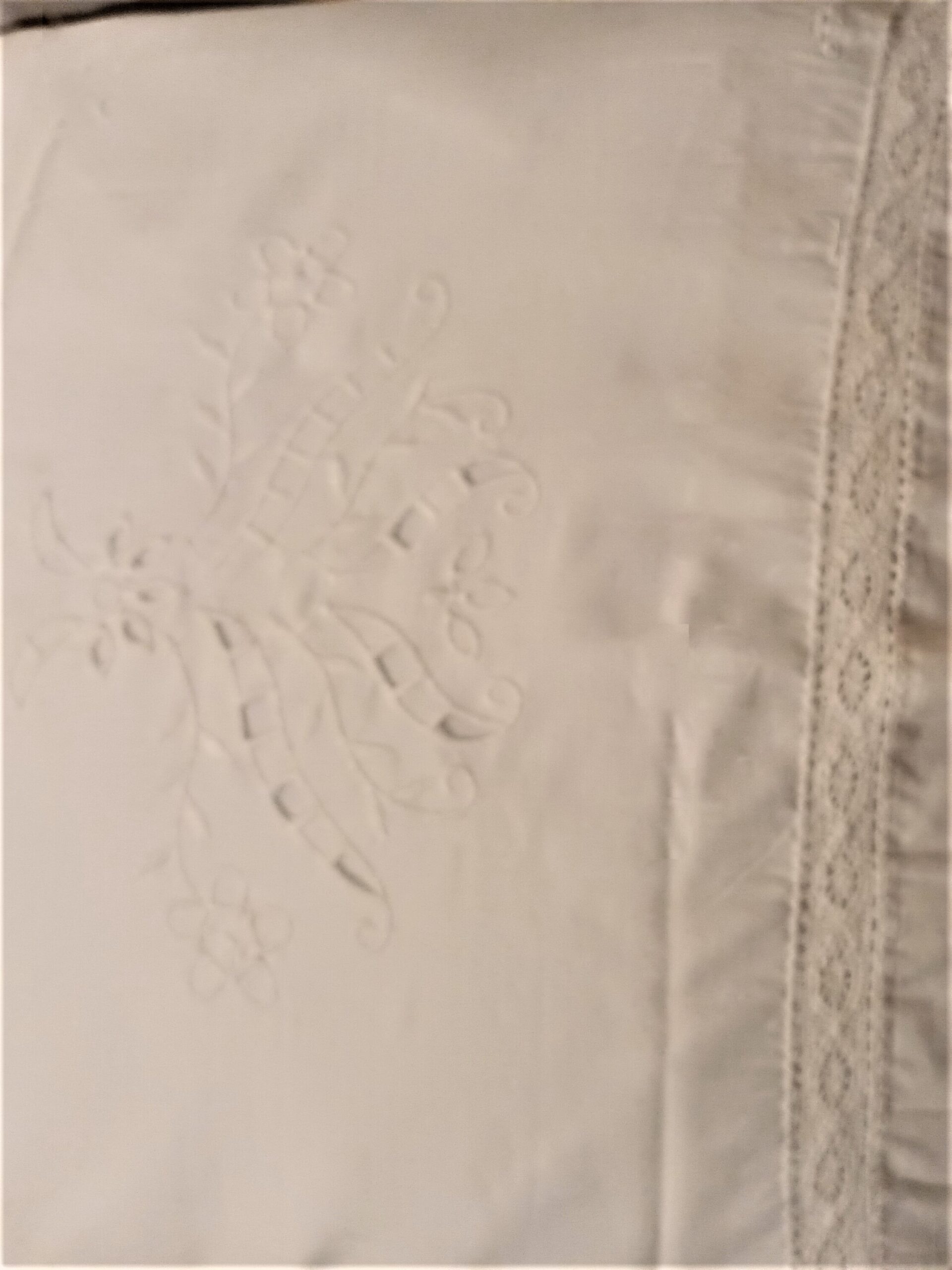 Handmade bed pillows mixed with crochet and cotton in white. In set of two. Dimensions 50x70cm