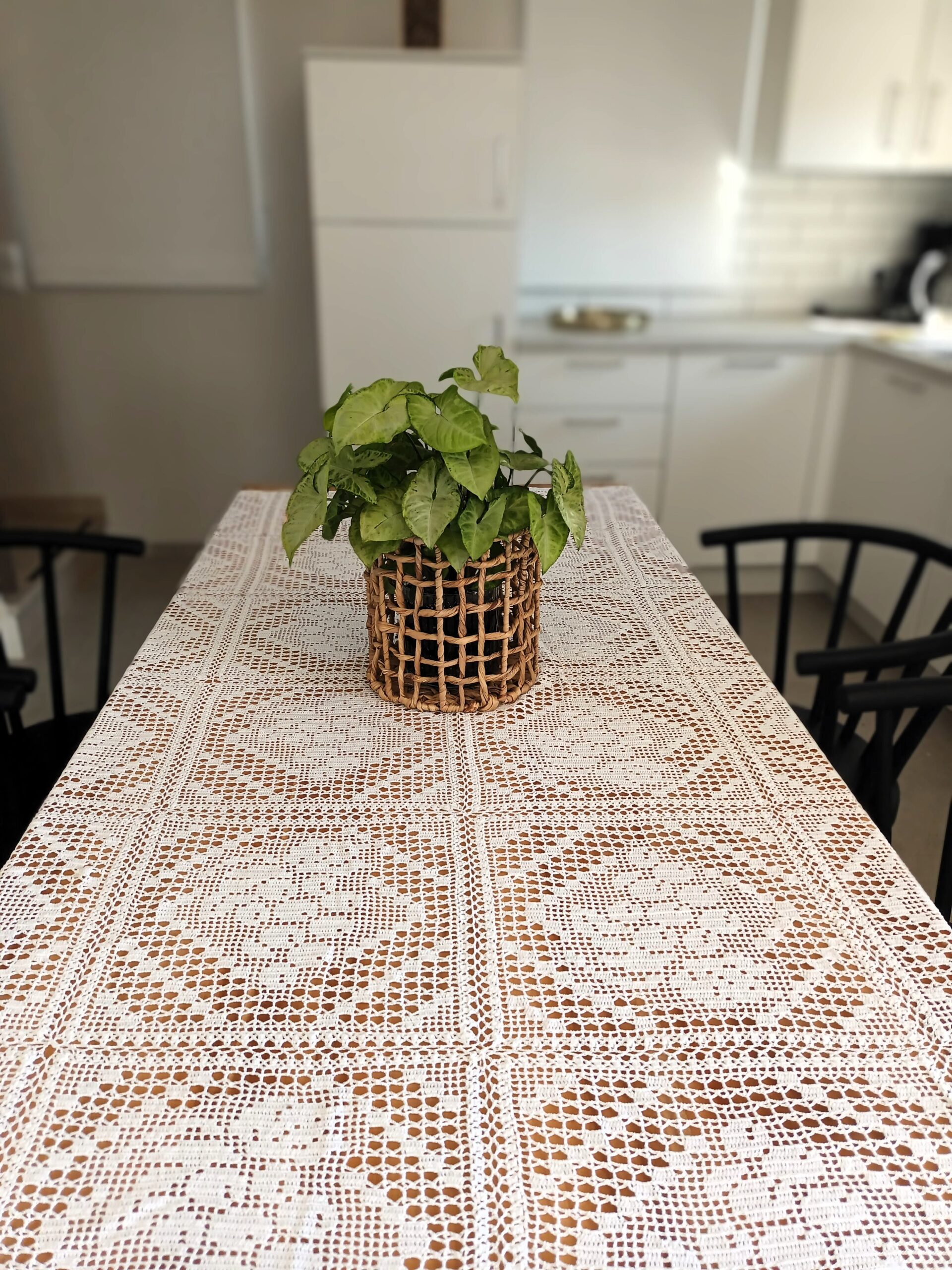 Tableclothe knitted with crochet in white 100% cotton thread. It is suitable for big dinning tables. Handmade from Greek woman