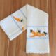 Kitchen towels with embroidery and a small lace made with crochet of 100%cotton yarn. Handmade from Greece with love. Set of two