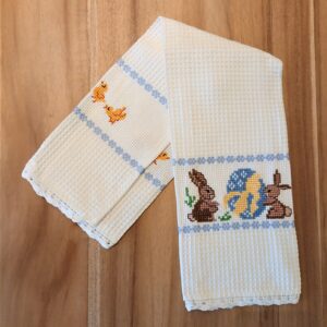Kitchen towels with embroidery and a small lace made with crochet of 100%cotton yarn. Handmade from Greece with love. Set of two. Easter collection